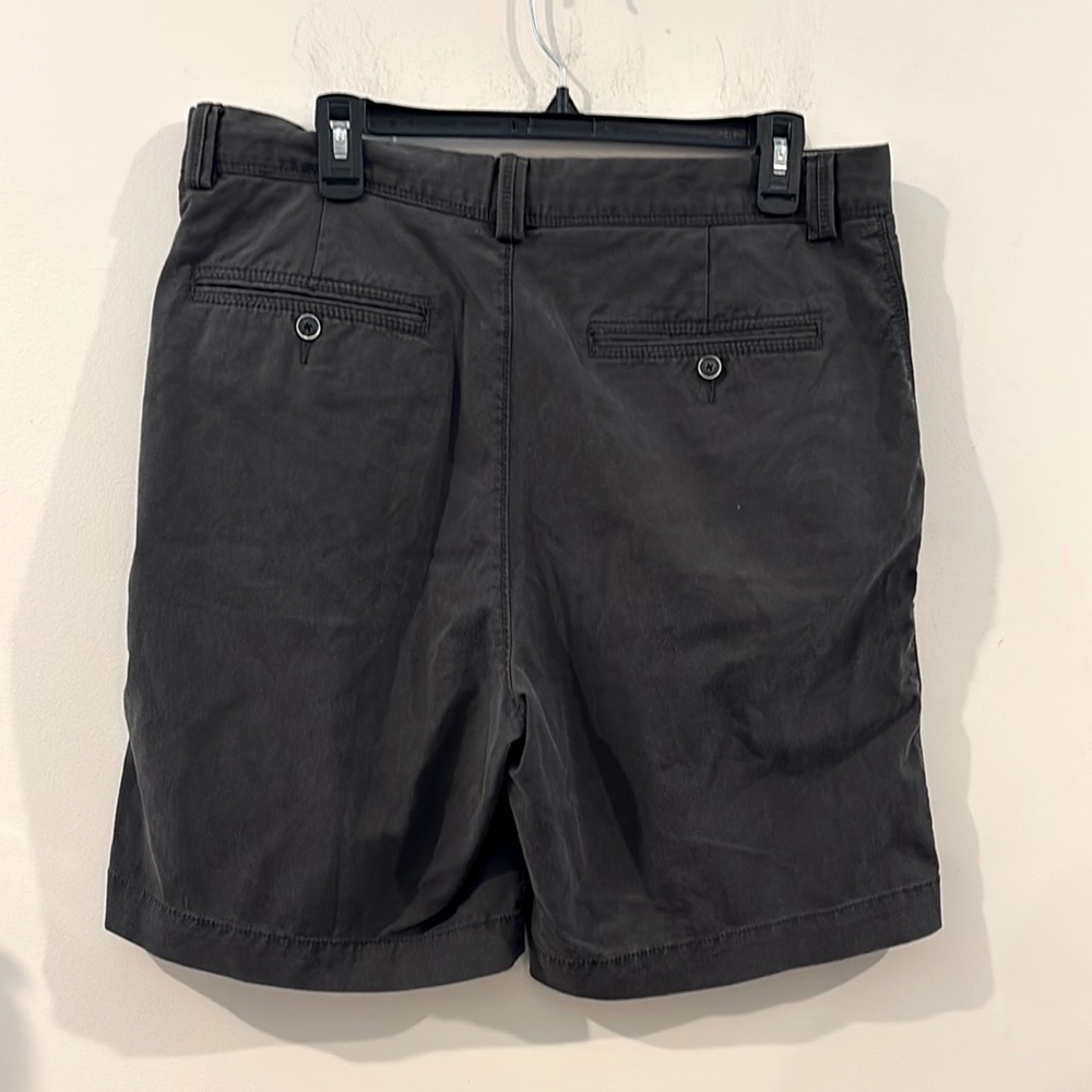 Tommy Bahama Men's Size 34 Smoke Brown Flat Front Shorts